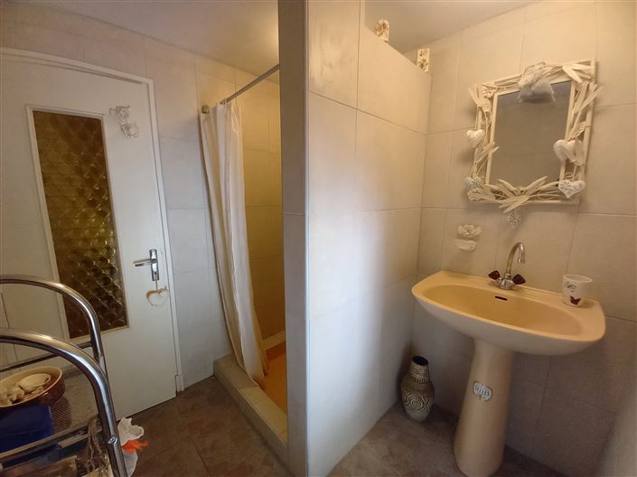 Image No.8-2 Bed House for sale