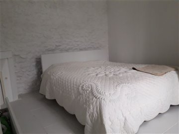 1561746886