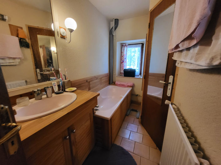 Image No.6-4 Bed House for sale