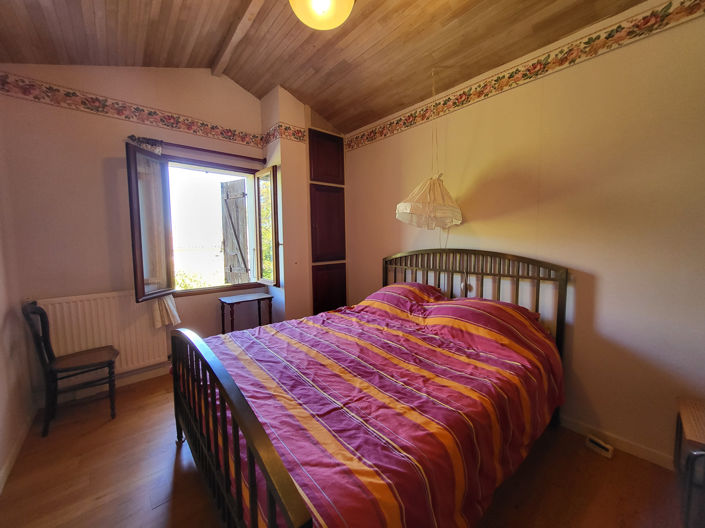 Image No.8-4 Bed House for sale