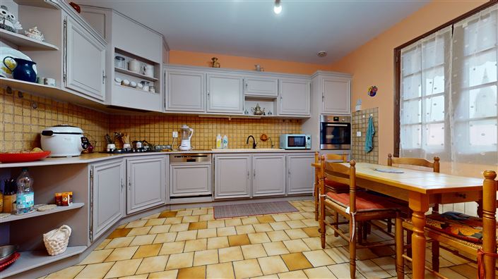 Image No.6-5 Bed House for sale