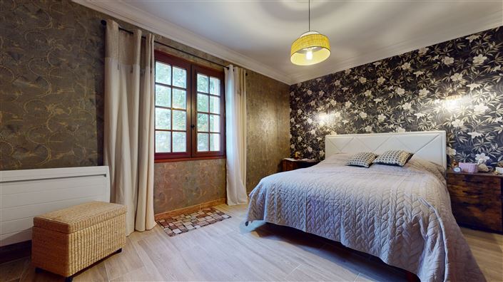 Image No.7-5 Bed House for sale