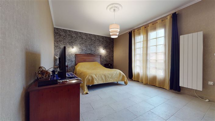 Image No.9-5 Bed House for sale