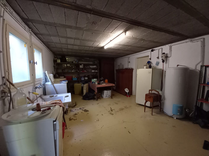 Image No.17-5 Bed House for sale