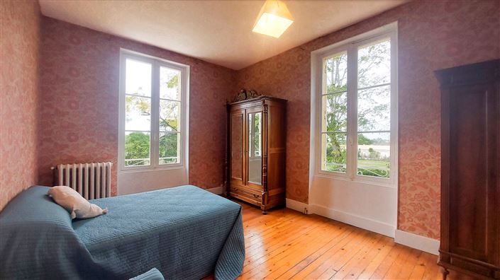 Image No.17-7 Bed House for sale