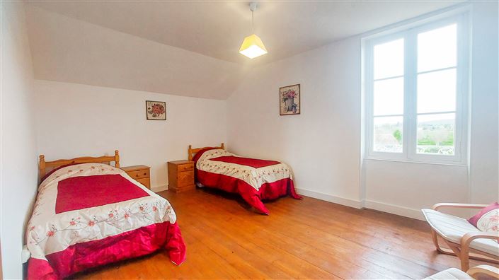 Image No.18-7 Bed House for sale