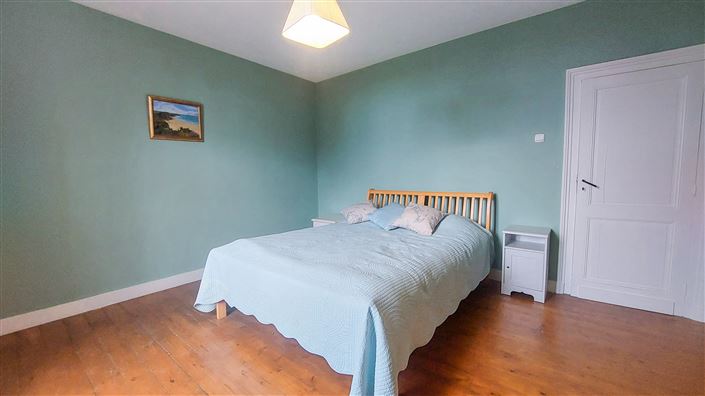 Image No.20-7 Bed House for sale