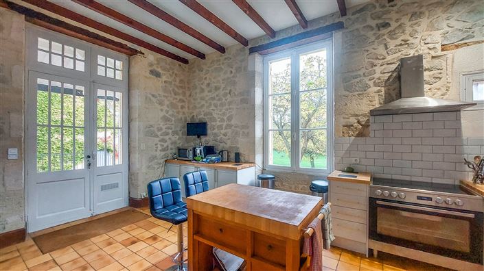 Image No.9-7 Bed House for sale