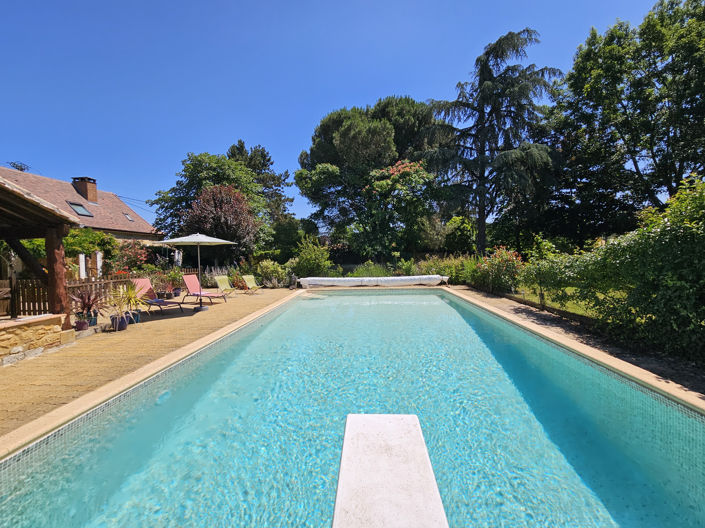 Image No.24-6 Bed House for sale