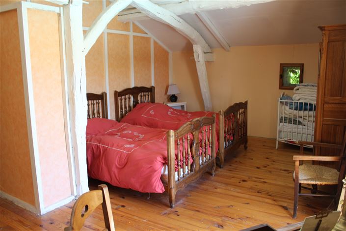 Image No.10-6 Bed House for sale