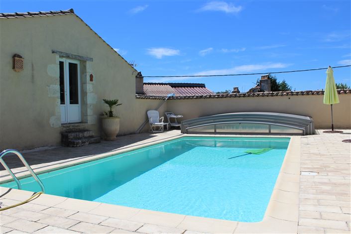 Image No.2-6 Bed House for sale