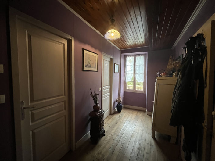 Image No.10-2 Bed House for sale