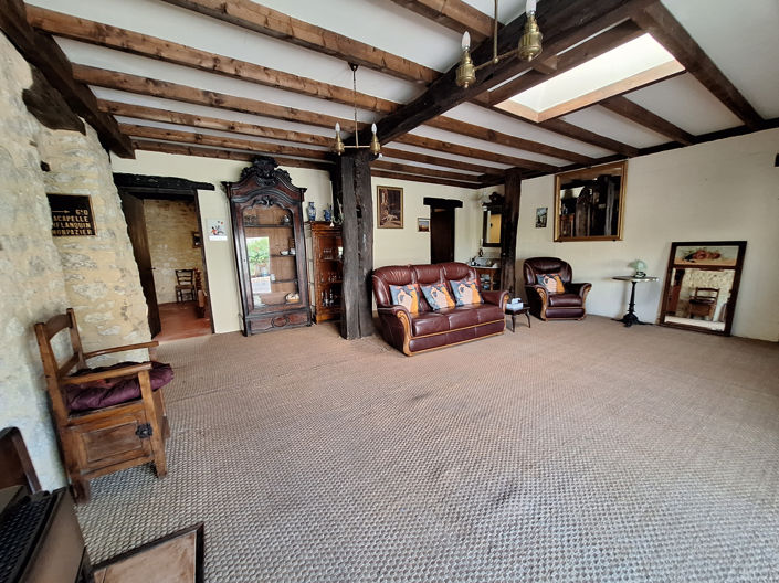 Image No.8-2 Bed House for sale