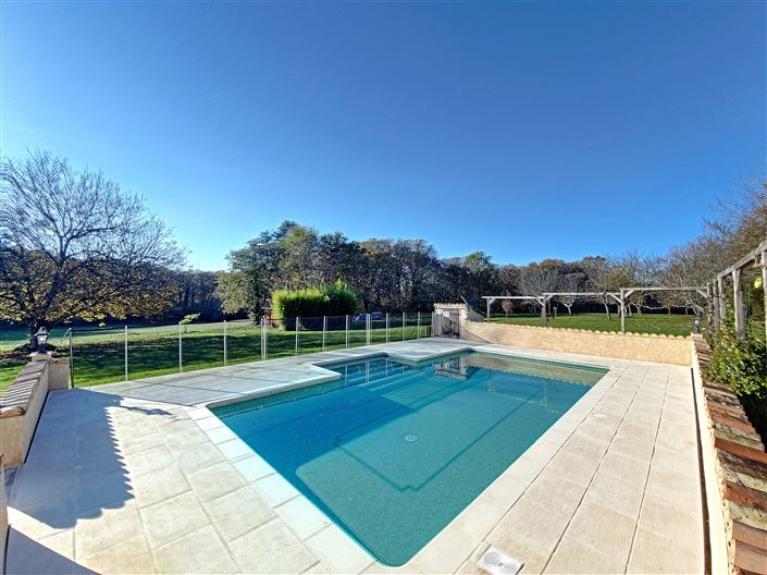 Image No.2-5 Bed House for sale