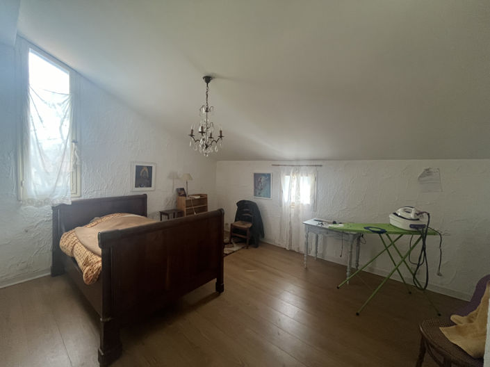 Image No.12-3 Bed House for sale