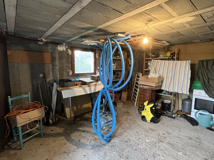 Image No.14-3 Bed House for sale