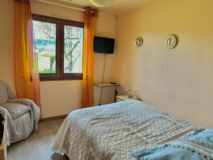 Image No.11-3 Bed House for sale