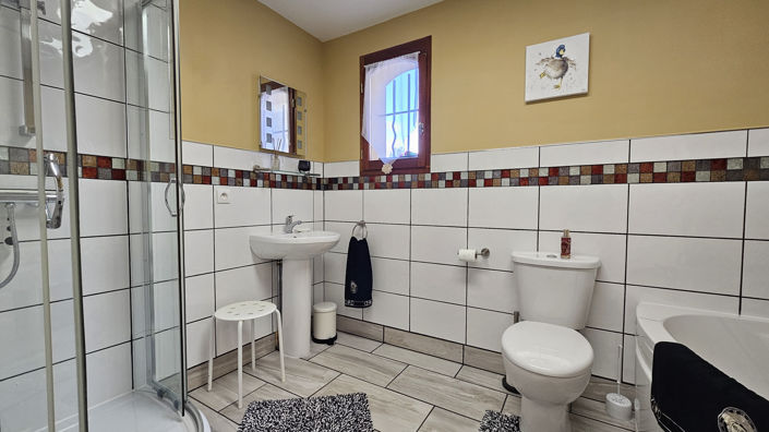 Image No.17-4 Bed House for sale