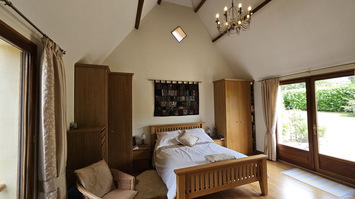 Image No.9-4 Bed House for sale