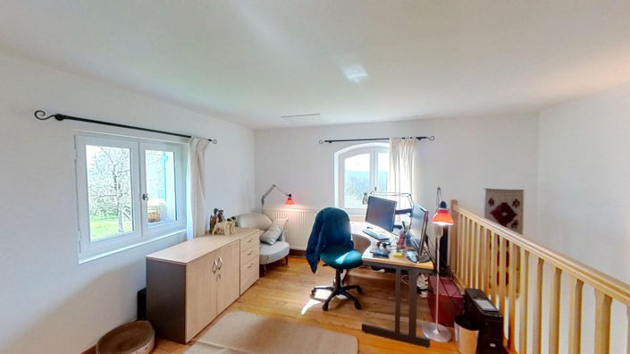 Image No.11-3 Bed House for sale