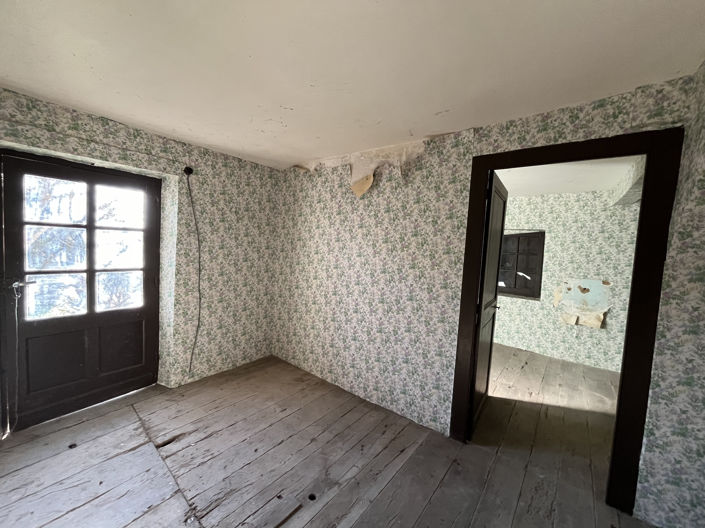 Image No.10-5 Bed House for sale