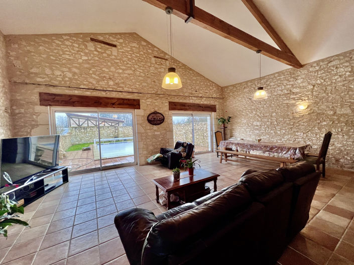 Image No.3-9 Bed House for sale