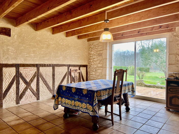 Image No.8-9 Bed House for sale