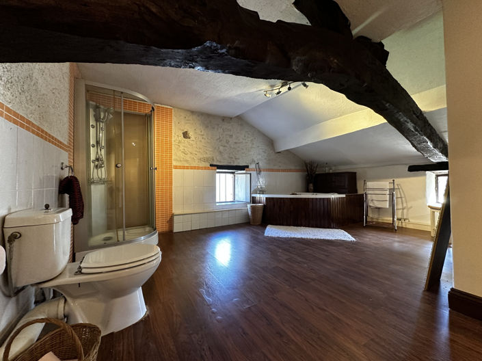 Image No.8-5 Bed House for sale