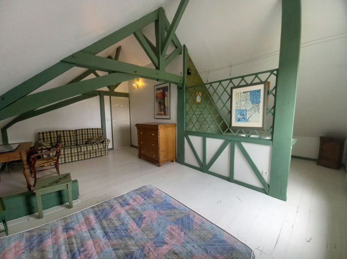 Image No.9-7 Bed House for sale