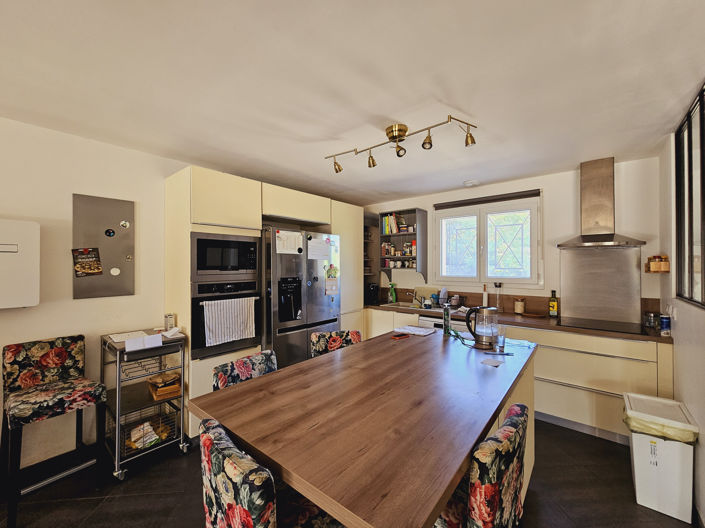 Image No.8-4 Bed House for sale