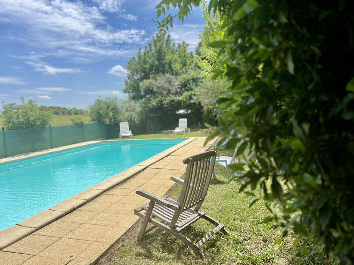 Image No.3-Propriété de 15 chambres à vendre à Duras