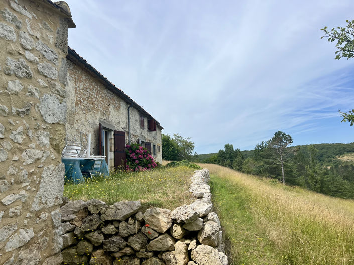 Image No.19-3 Bed Property for sale