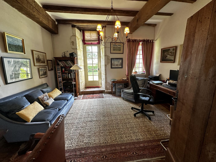 Image No.11-4 Bed House for sale