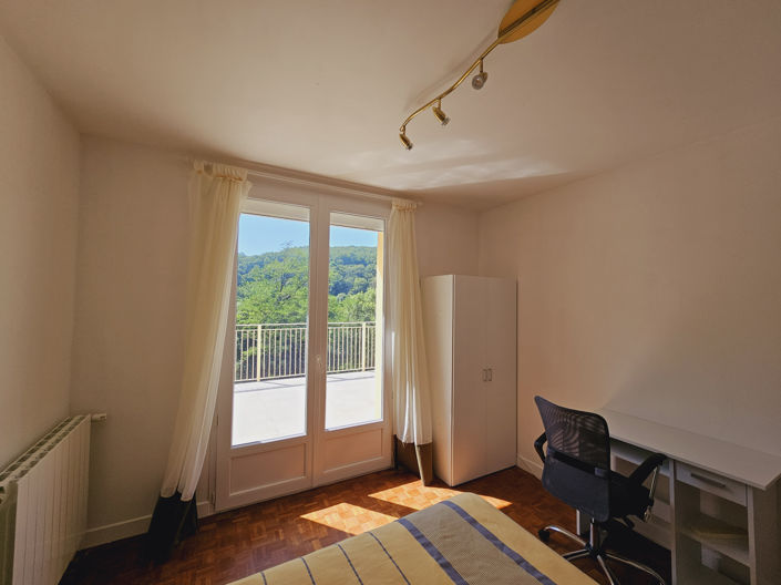 Image No.13-4 Bed House for sale