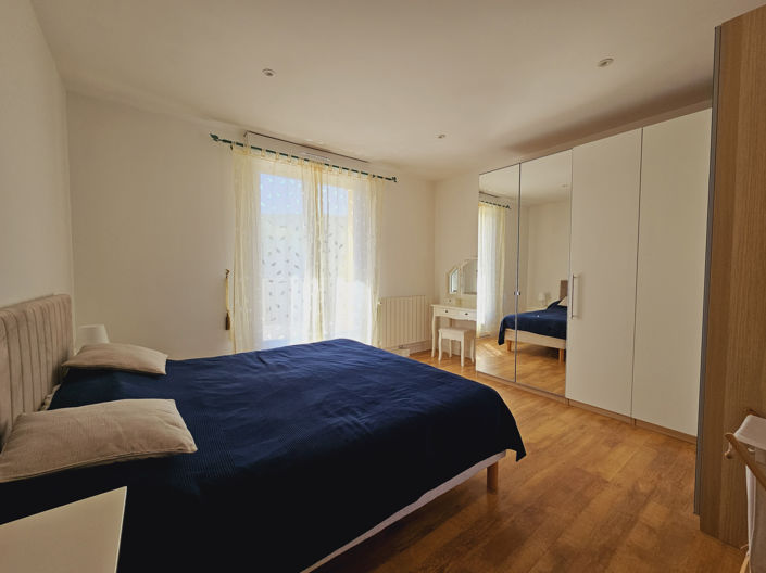 Image No.8-4 Bed House for sale