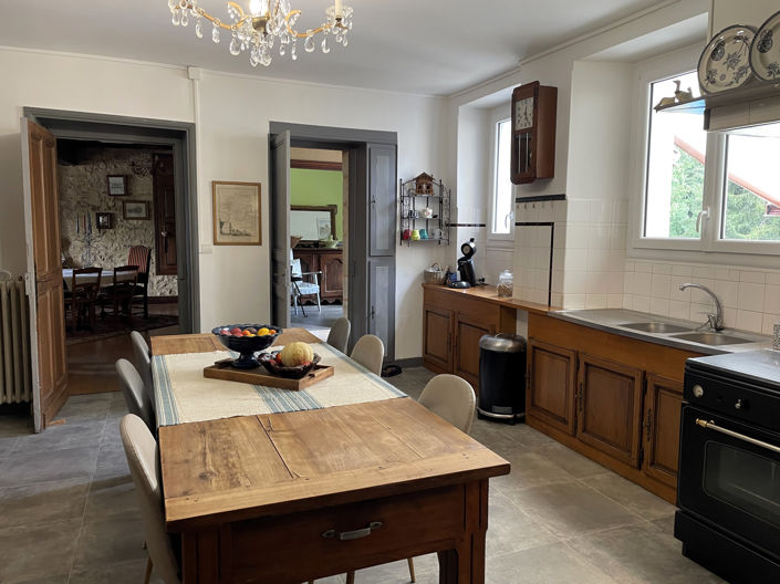 Image No.6-4 Bed House for sale