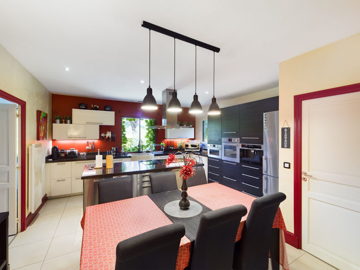 Image No.7-5 Bed House for sale