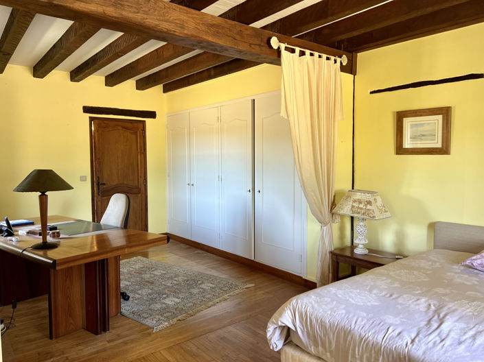 Image No.15-4 Bed Property for sale