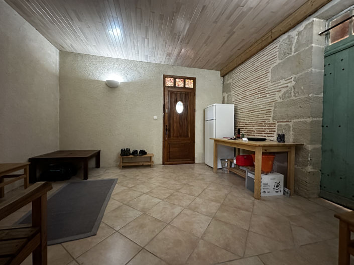 Image No.10-3 Bed House for sale