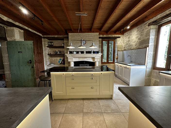 Image No.8-3 Bed House for sale