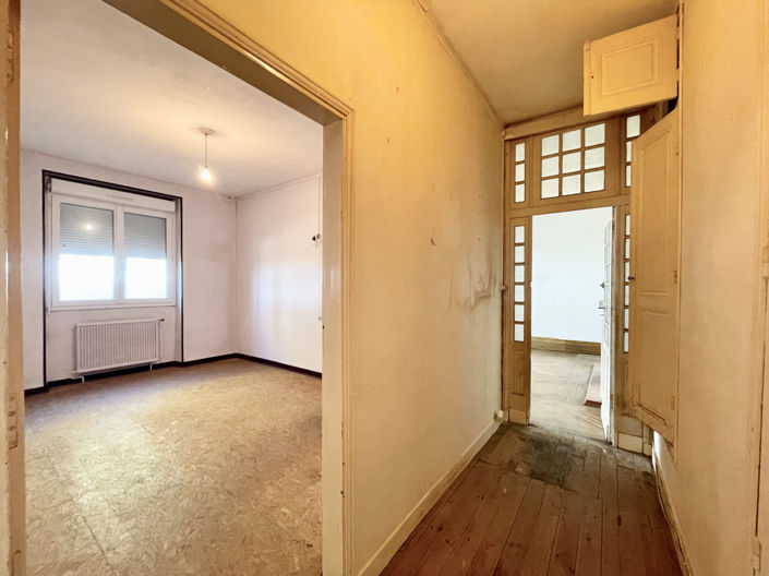 Image No.12-6 Bed House for sale