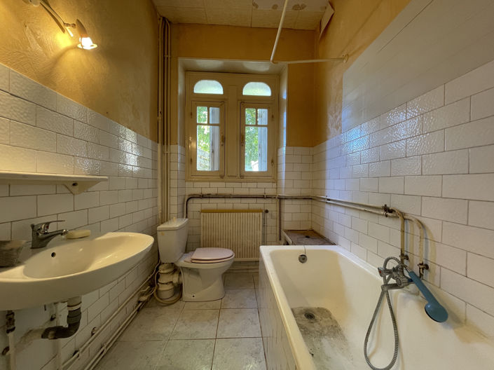 Image No.14-6 Bed House for sale