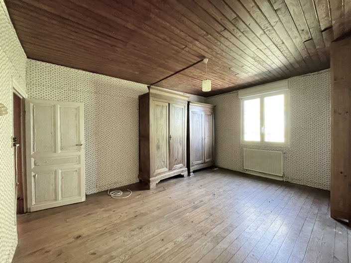 Image No.19-6 Bed House for sale