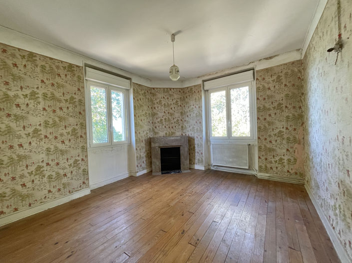 Image No.9-6 Bed House for sale