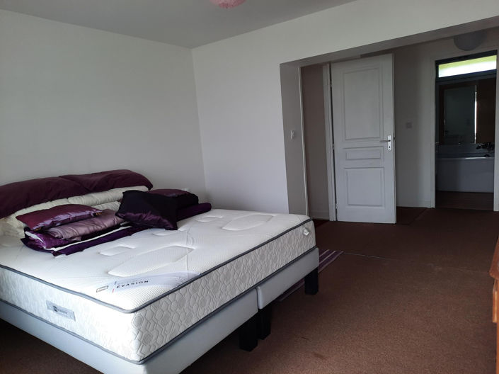 Image No.11-3 Bed House for sale