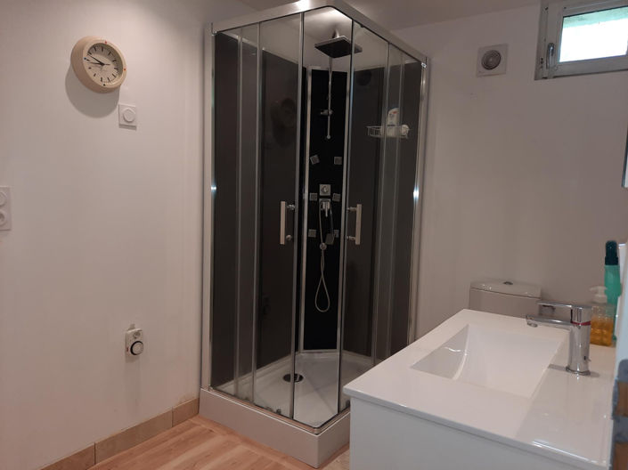 Image No.9-3 Bed House for sale