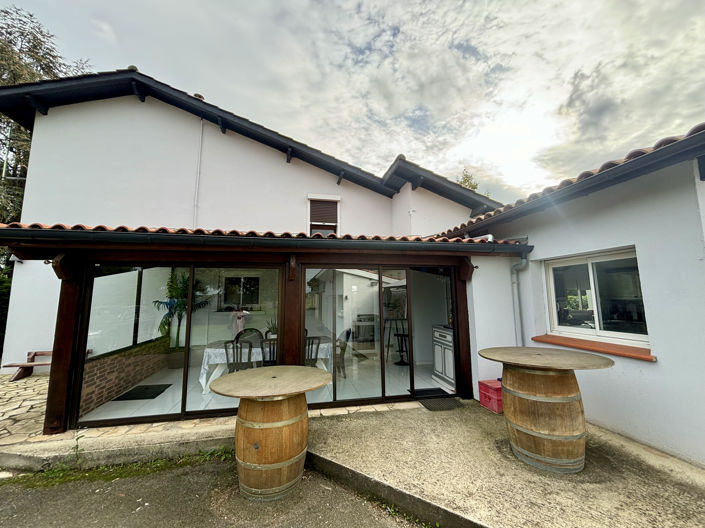 Image No.2-5 Bed House for sale