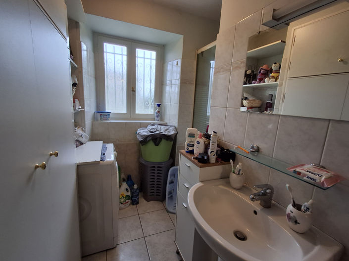 Image No.10-1 Bed House for sale