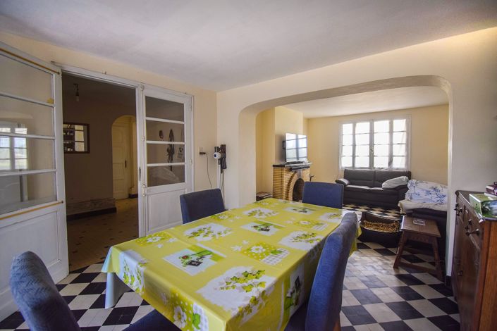 Image No.17-4 Bed House for sale