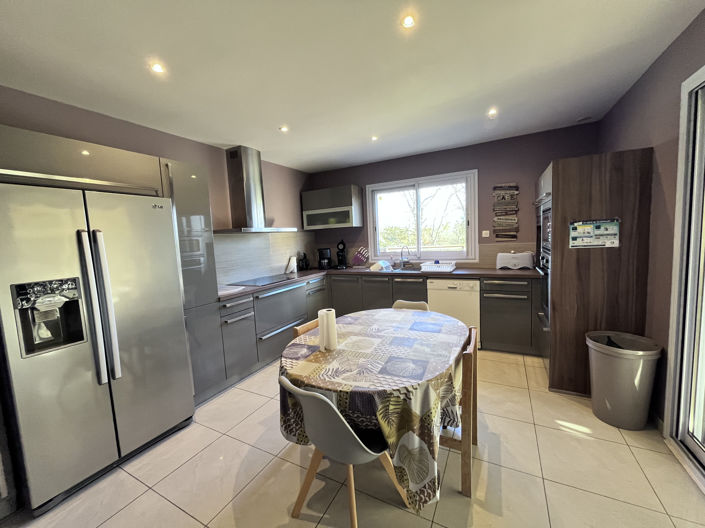 Image No.18-5 Bed House for sale